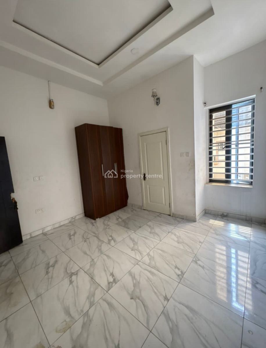 Single Room Upstairs  Available in a Shared Apartment, Ikota, Lekki, Lagos, Self Contain (single Rooms) for Rent