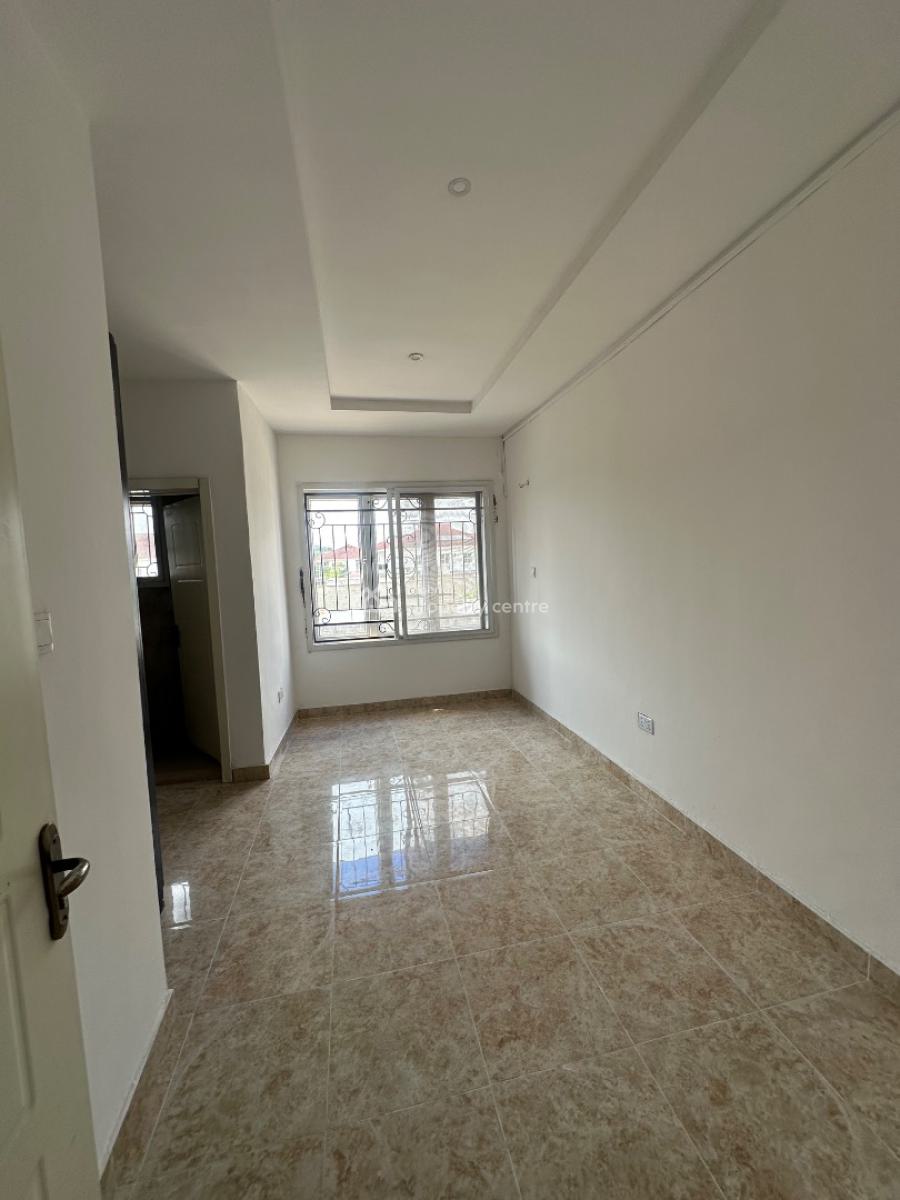 𝐖𝐄𝐋𝐋 𝐌𝐀𝐈𝐍𝐓𝐀𝐈𝐍𝐄𝐃 3 𝐁𝐄𝐃𝐑𝐎𝐎𝐌 𝐓𝐄𝐑𝐑𝐀𝐂𝐄, Chevron, Lekki Phase 2, Lekki, Lagos, Terraced Duplex for Rent