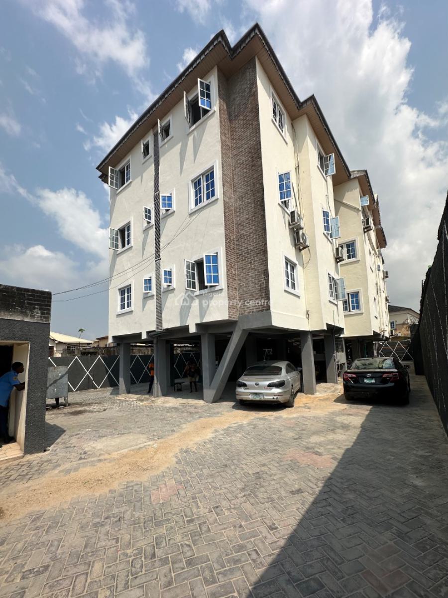 𝐖𝐄𝐋𝐋 𝐌𝐀𝐈𝐍𝐓𝐀𝐈𝐍𝐄𝐃 2 𝐁𝐄𝐃𝐑𝐎𝐎𝐌 𝐀𝐏𝐀𝐑𝐓𝐌𝐄𝐍𝐓, Igbo Efon, Lekki, Lagos, Flat / Apartment for Rent