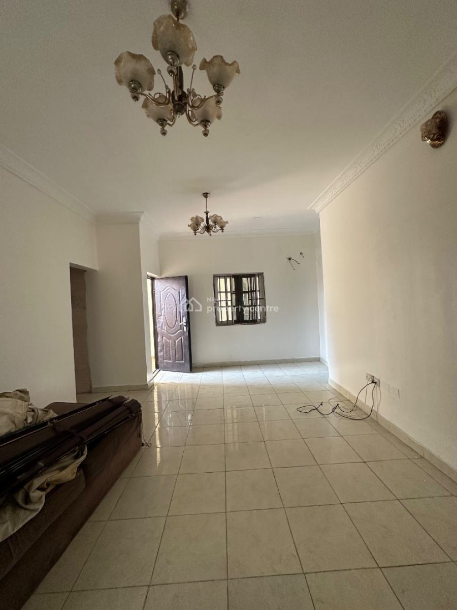 𝐖𝐄𝐋𝐋 𝐌𝐀𝐈𝐍𝐓𝐀𝐈𝐍𝐄𝐃 2 𝐁𝐄𝐃𝐑𝐎𝐎𝐌 𝐀𝐏𝐀𝐑𝐓𝐌𝐄𝐍𝐓, Igbo Efon, Lekki, Lagos, Flat / Apartment for Rent