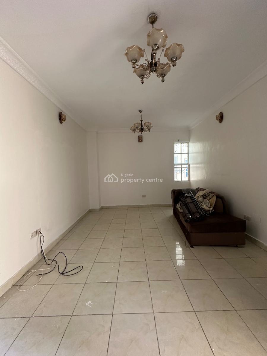 𝐖𝐄𝐋𝐋 𝐌𝐀𝐈𝐍𝐓𝐀𝐈𝐍𝐄𝐃 2 𝐁𝐄𝐃𝐑𝐎𝐎𝐌 𝐀𝐏𝐀𝐑𝐓𝐌𝐄𝐍𝐓, Igbo Efon, Lekki, Lagos, Flat / Apartment for Rent