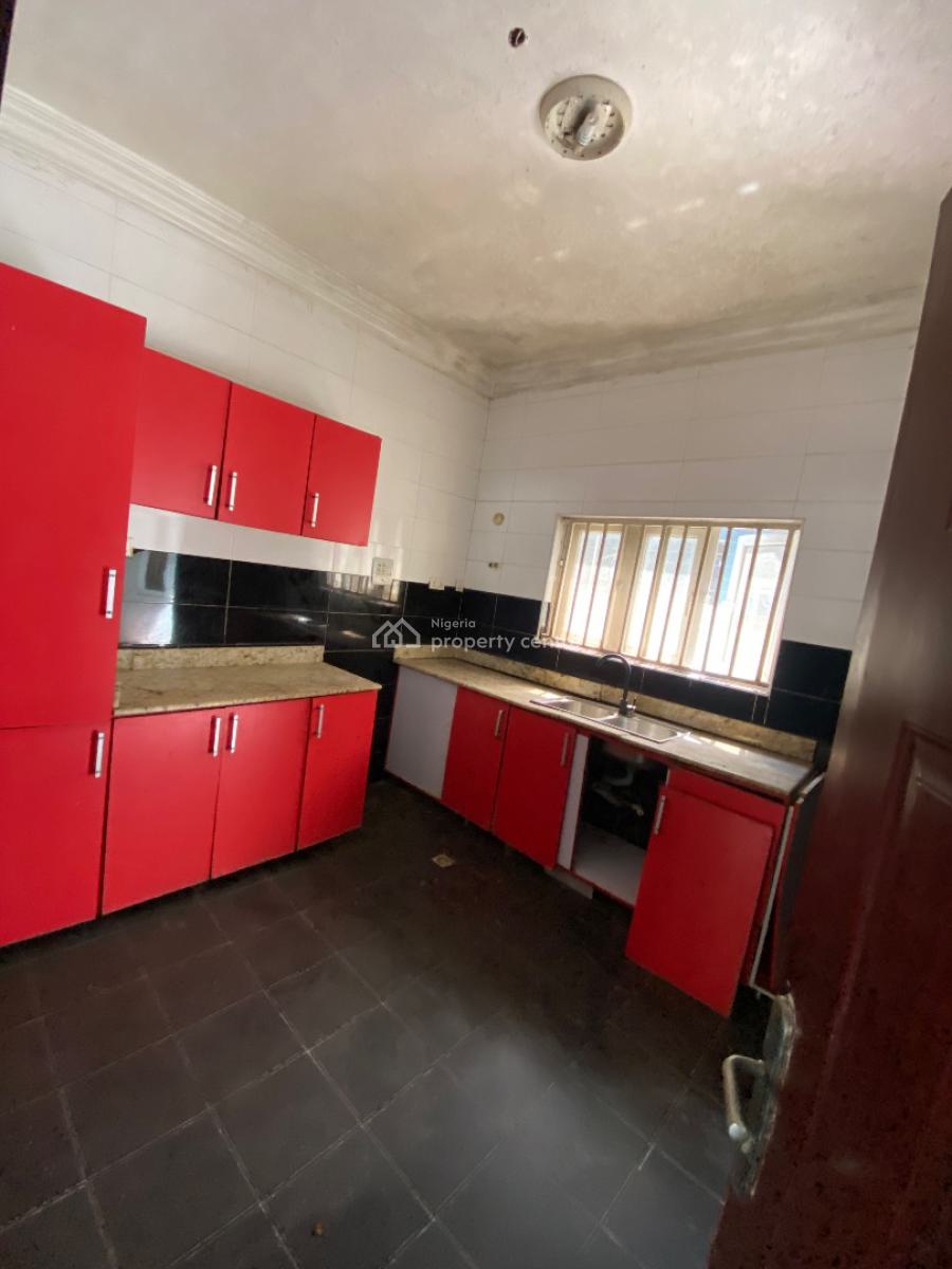 2 Bedroom Flat Ground Floor, Gated Estate By Blenco Supermarket Before Shop Rite, Sangotedo, Ajah, Lagos, Flat / Apartment for Rent