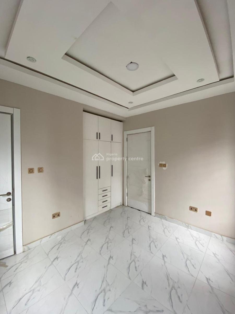 Luxury Income Generating 2 Bedroom Apartment Plus Bq, Lekki Phase 1, Lekki, Lagos, Block of Flats for Sale