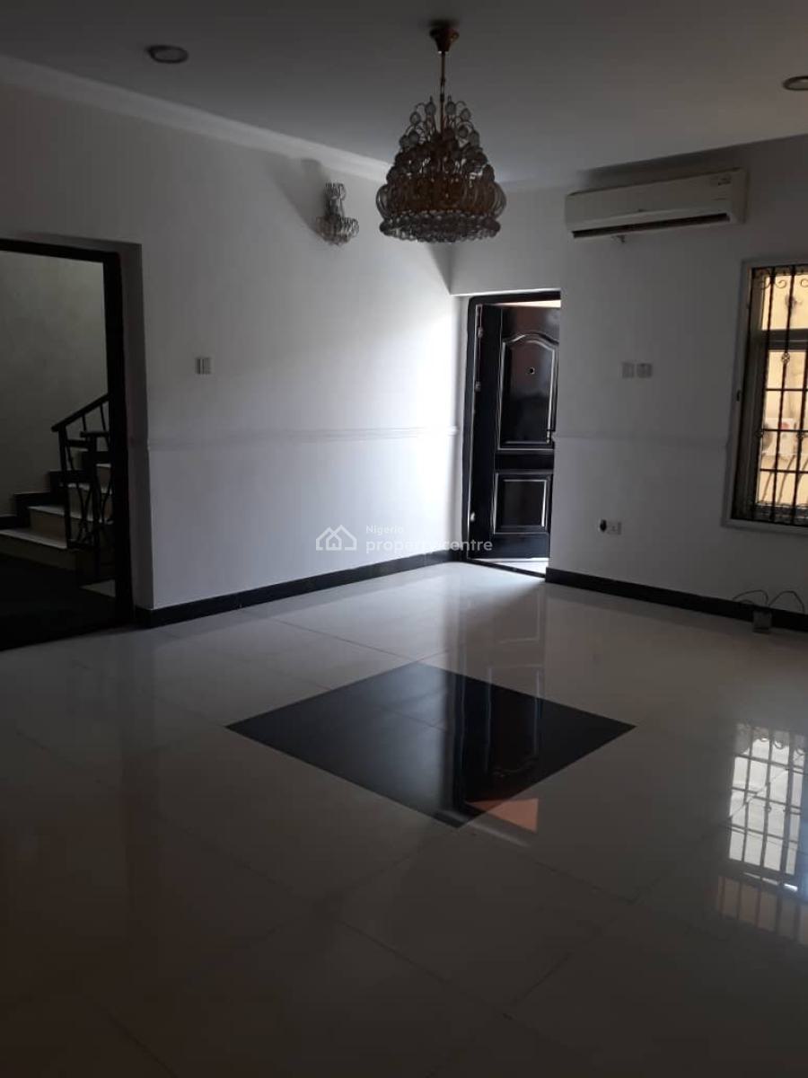 Spacious 3 Bedroom Apartment, Chevron Drive, Lekki, Lagos, Flat / Apartment for Sale