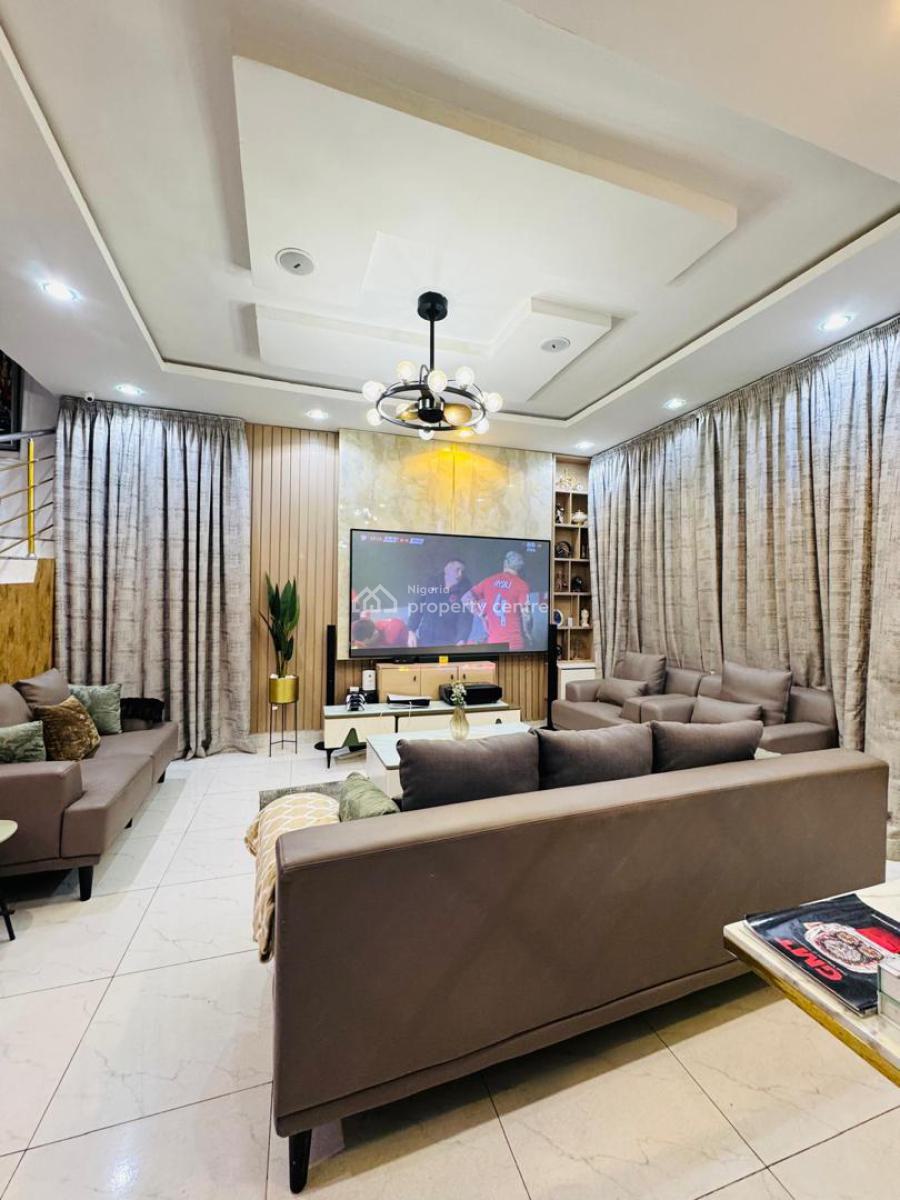 Distress Deal! Exquisite Spacious Duplex with a Large Pool & Bq, Ikota, Lekki, Lagos, Detached Duplex for Sale