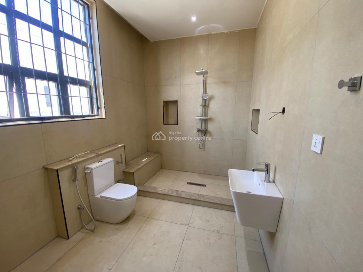 Luxurious and Very Spacious 5 Bedroom Detached Duplex + Bq, Guzape District, Abuja, Detached Duplex for Sale