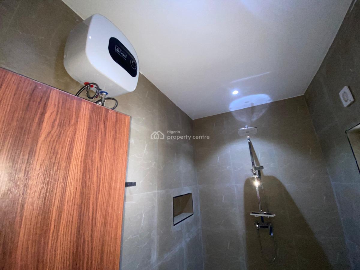 Luxurious and Very Spacious 5 Bedroom Detached Duplex + Bq, Guzape District, Abuja, Detached Duplex for Sale