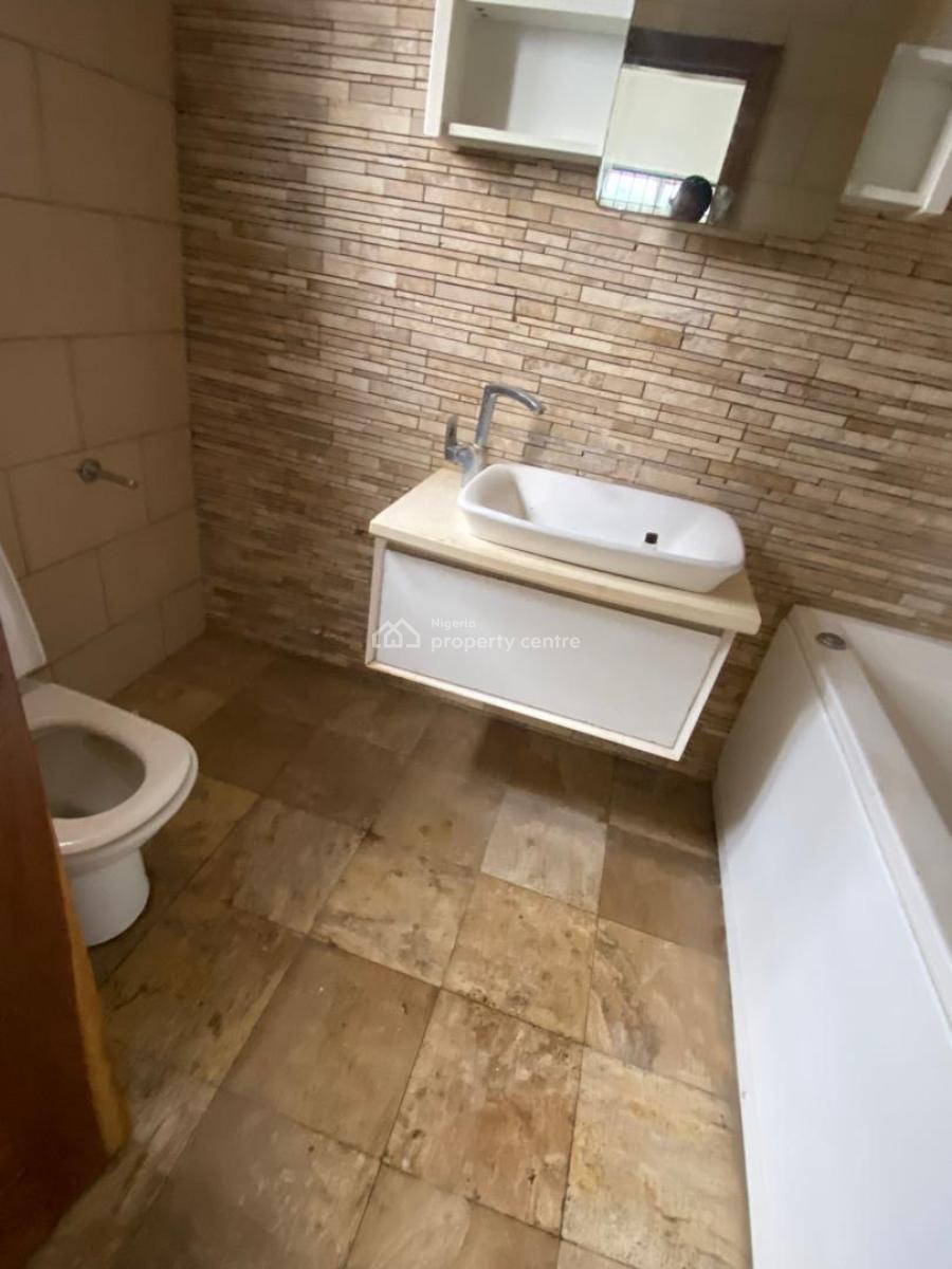 Shared Apartment, Godson Olodiaya Off Oniru Market, Lekki Phase 1, Lekki, Lagos, Self Contain (single Rooms) for Rent