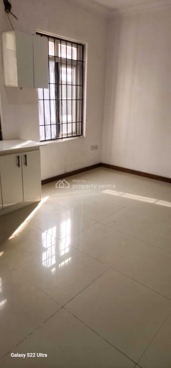 Shared Apartment, Godson Olodiaya, Off Oniru Market, Lekki Phase 1, Lekki, Lagos, Self Contain (single Rooms) for Rent