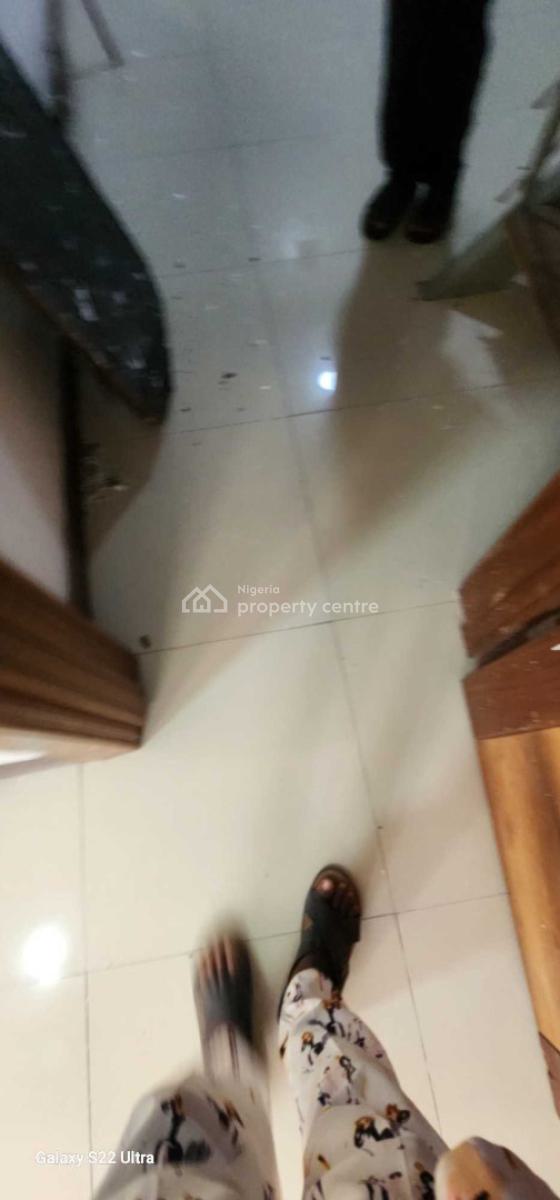 Shared Apartment, Godson Olodiaya, Off Oniru Market, Lekki Phase 1, Lekki, Lagos, Self Contain (single Rooms) for Rent