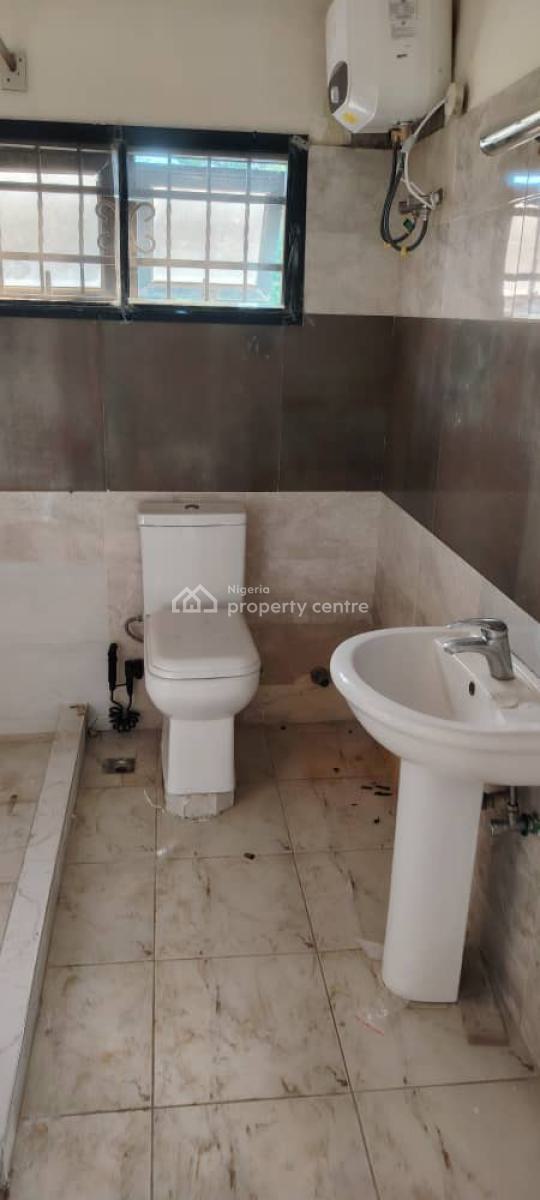 Standard 4 Bedroom Terrace Duplex with Bq, Guzape District, Abuja, Terraced Duplex for Rent