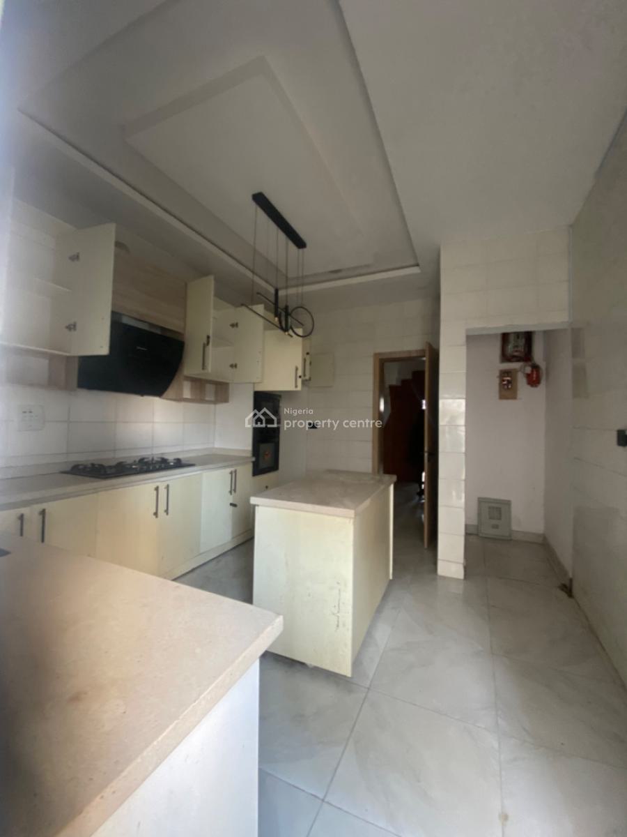 Very Sweet and Lovable Spacious Room Share in a 4 Bedroom Duplex, Ikota/ilaje, Ikota, Lekki, Lagos, Self Contain (single Rooms) for Rent