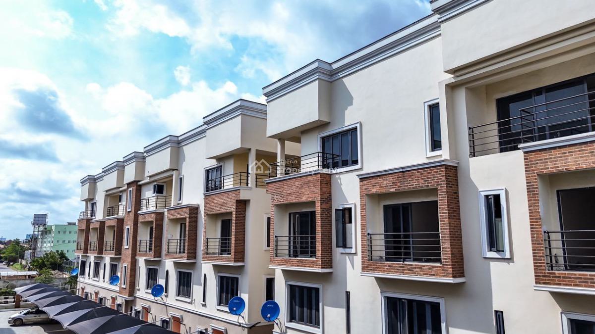 Beautiful 3 Bedroom Apartment with Bq, Pool & Gym, Lekki Phase 1, Lekki, Lagos, Flat / Apartment for Sale