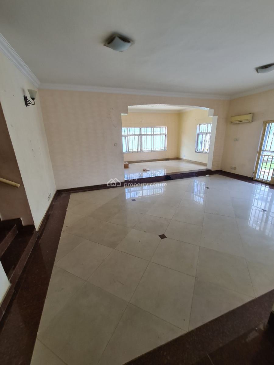 a Serviced  4 Bedroom  Semi-detached Duplex  with a Room Bq, Lekki Phase 1, Lekki, Lagos, Semi-detached Duplex for Rent