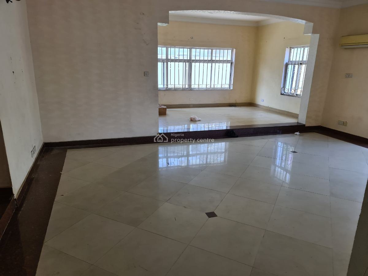 a Serviced  4 Bedroom  Semi-detached Duplex  with a Room Bq, Lekki Phase 1, Lekki, Lagos, Semi-detached Duplex for Rent