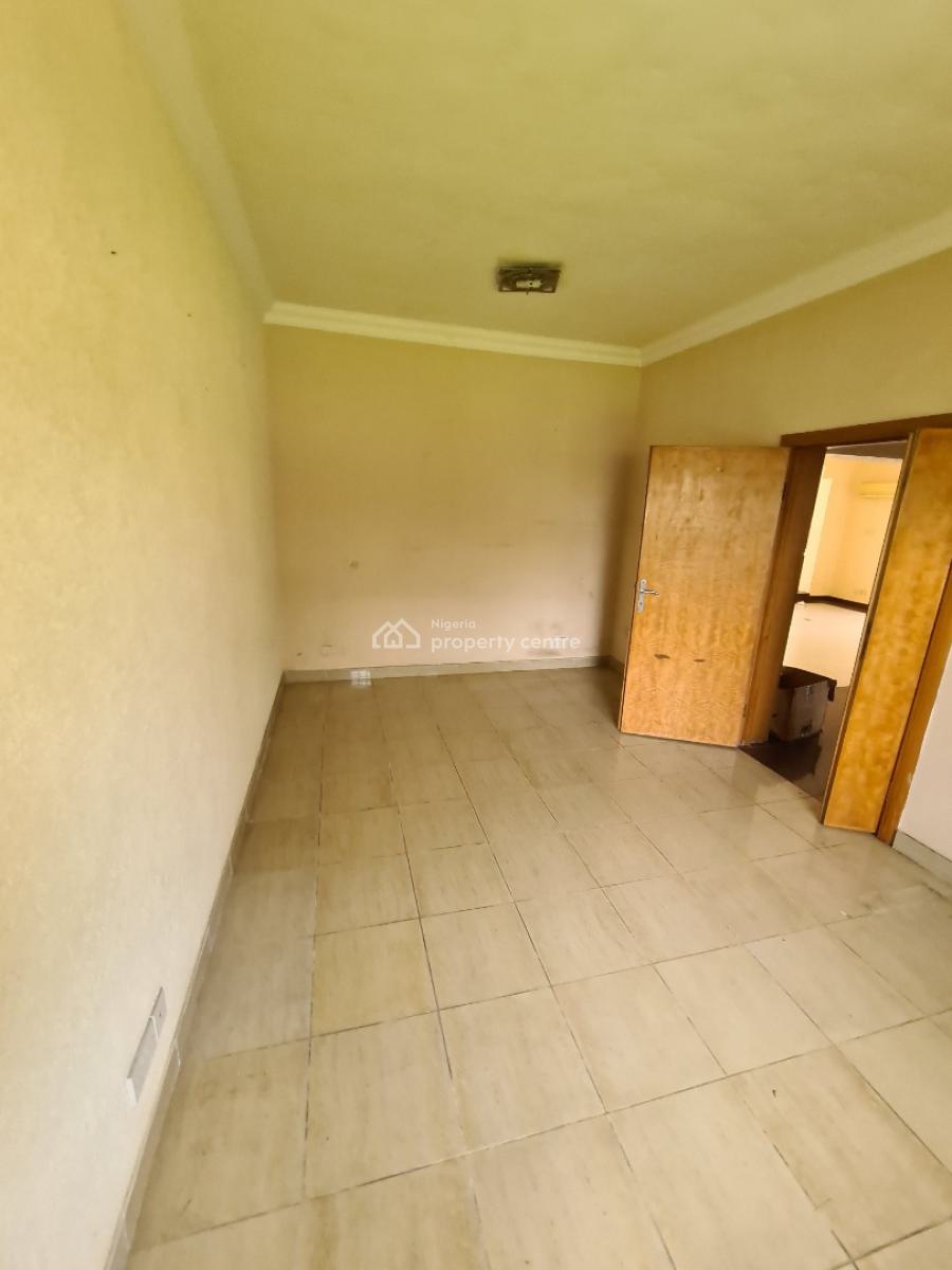 a Serviced  4 Bedroom  Semi-detached Duplex  with a Room Bq, Lekki Phase 1, Lekki, Lagos, Semi-detached Duplex for Rent