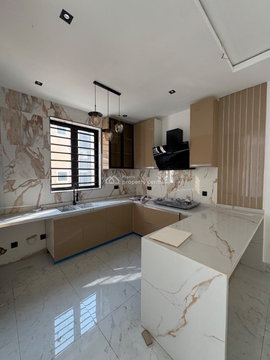 2 Bedroom Apartment, Lekki, Lagos, Block of Flats for Sale