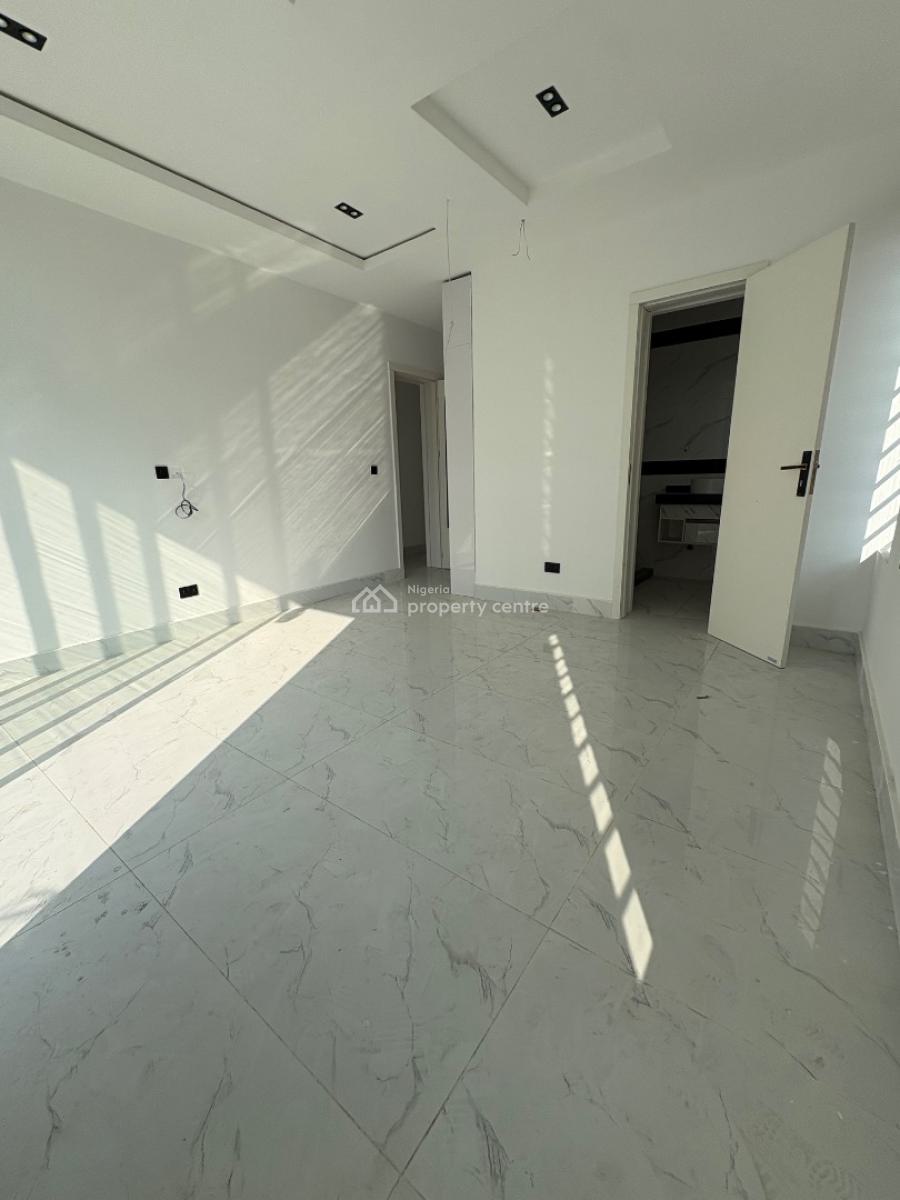 2 Bedroom Apartment, Lekki, Lagos, Block of Flats for Sale