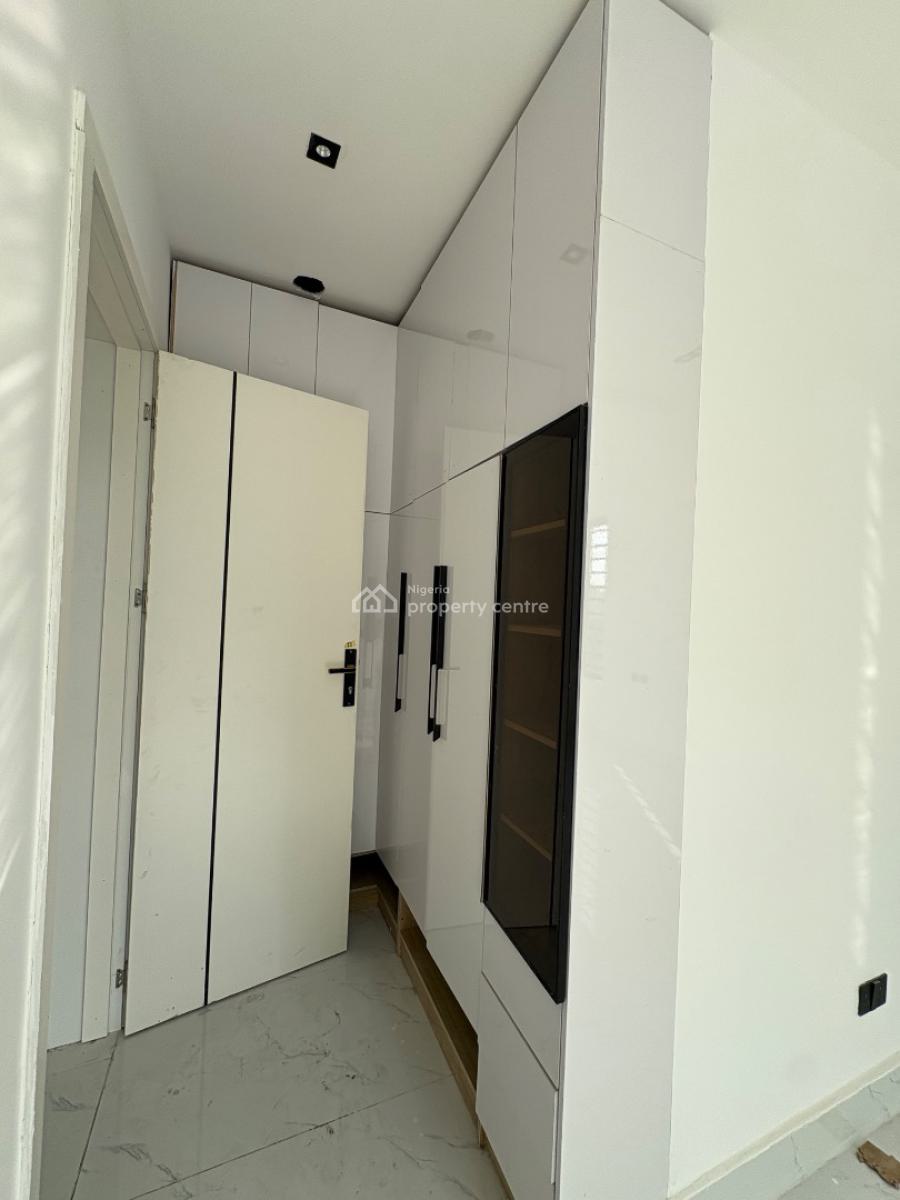 2 Bedroom Apartment, Lekki, Lagos, Block of Flats for Sale