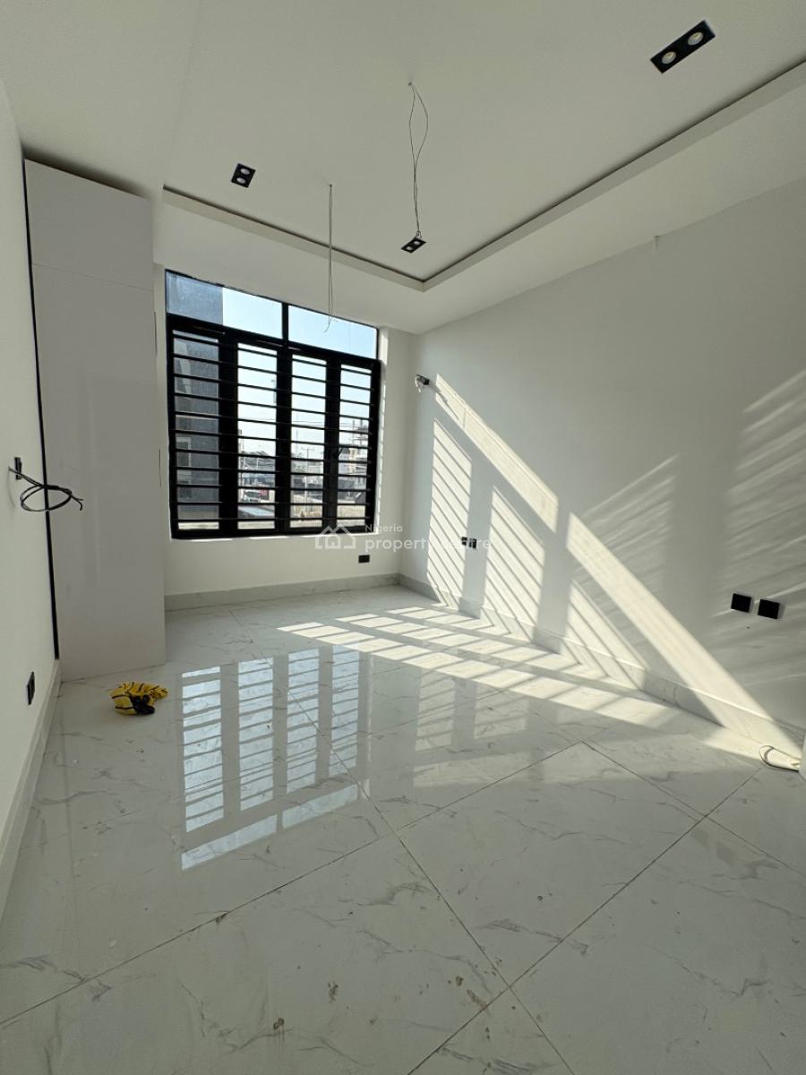 2 Bedroom Apartment, Lekki, Lagos, Block of Flats for Sale