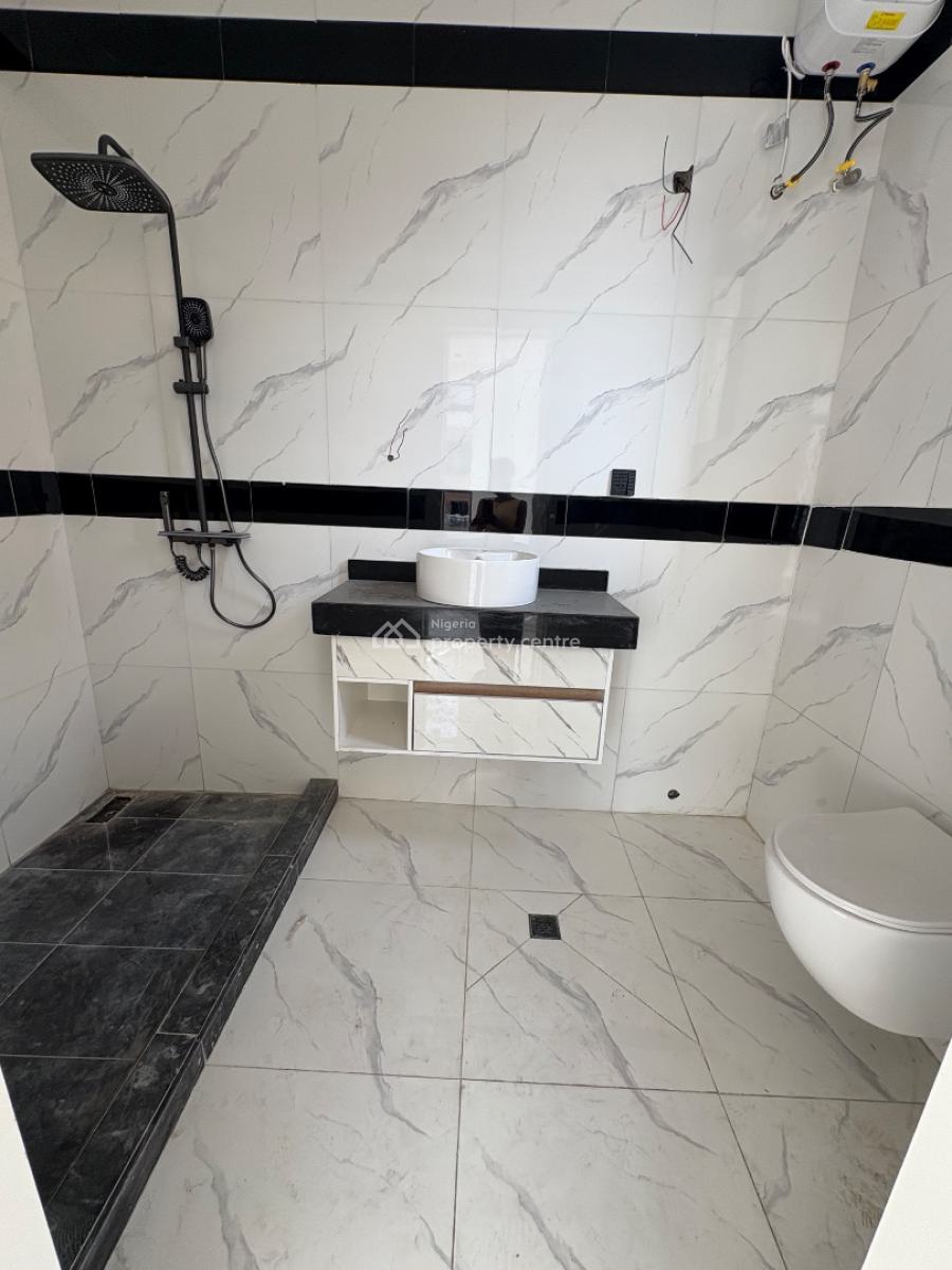 2 Bedroom Apartment, Lekki, Lagos, Block of Flats for Sale