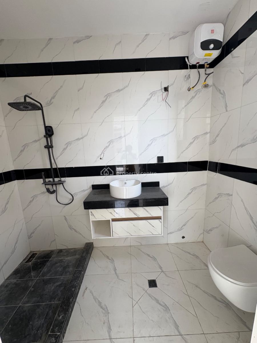 2 Bedroom Apartment, Lekki, Lagos, Block of Flats for Sale