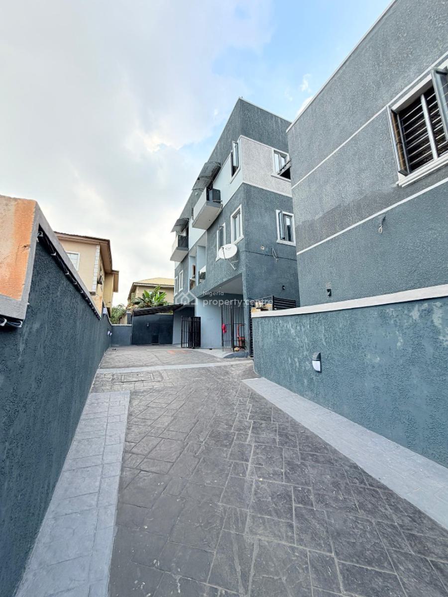 Newly 4 Bedroom Semi Detached Duplex, Magodo, Lagos, Semi-detached Duplex for Sale