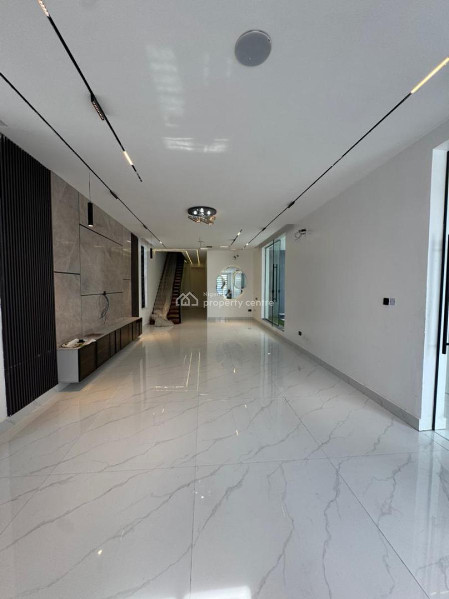 Gorgeous 5 Bedroom Duplex with a Bq,cinema and Pool, Lekki Phase 1, Lekki, Lagos, House for Sale