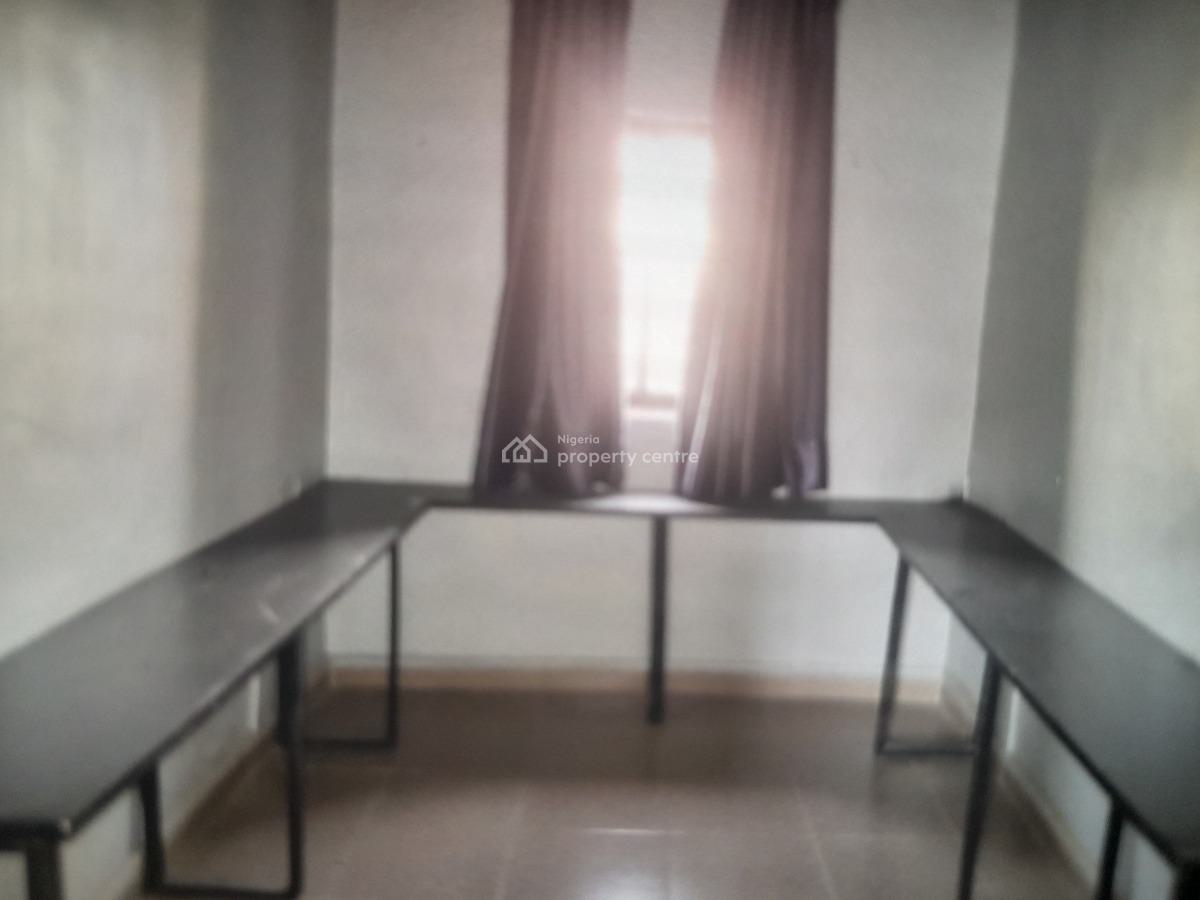 2 Bedroom Luxury Female Hostel Secure with Proximity to Campus and Gym, 5mins From Unilag Close to Yabatech in Secure Area with a Gym in Ilaje, Akoka, Yaba, Lagos, Flat / Apartment for Rent