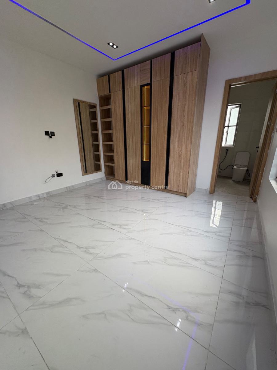 2 Bedroom, Lekki Phase 1, Lekki, Lagos, Block of Flats for Sale