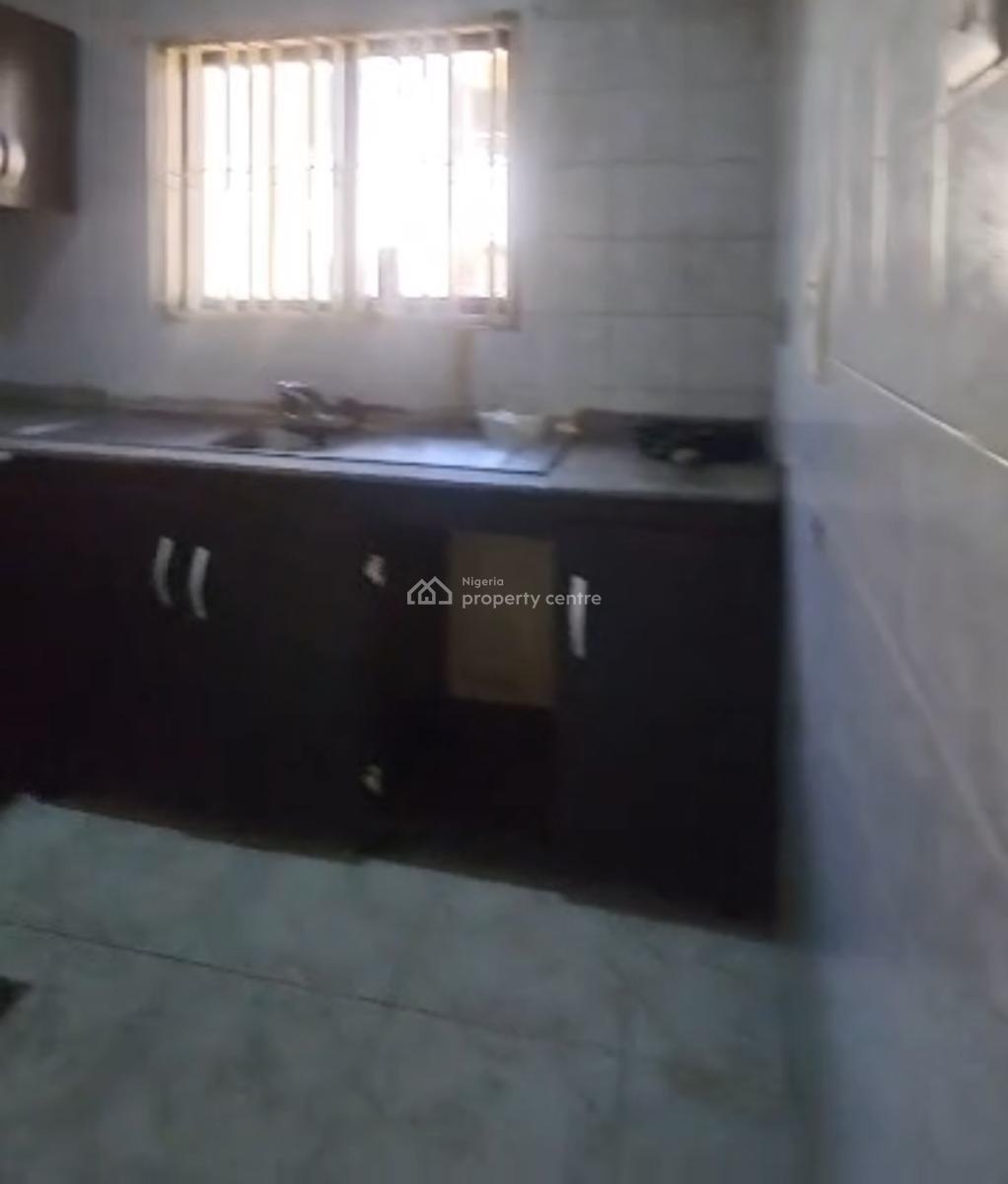 Clean Serviced 2 Bedroom Flat with Ac, Garki, Abuja, Flat / Apartment for Sale