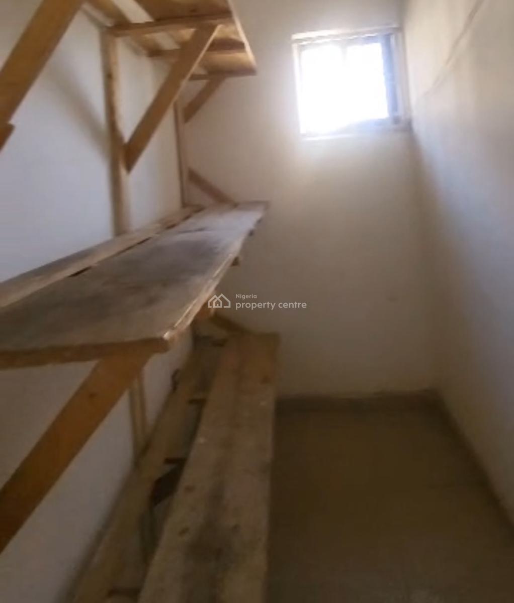 Clean Serviced 2 Bedroom Flat with Ac, Garki, Abuja, Flat / Apartment for Sale