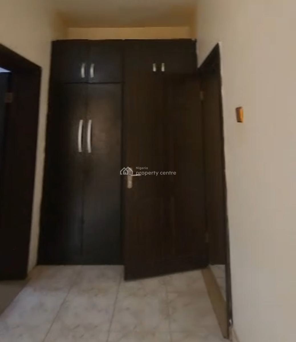 Clean Serviced 2 Bedroom Flat with Ac, Garki, Abuja, Flat / Apartment for Sale