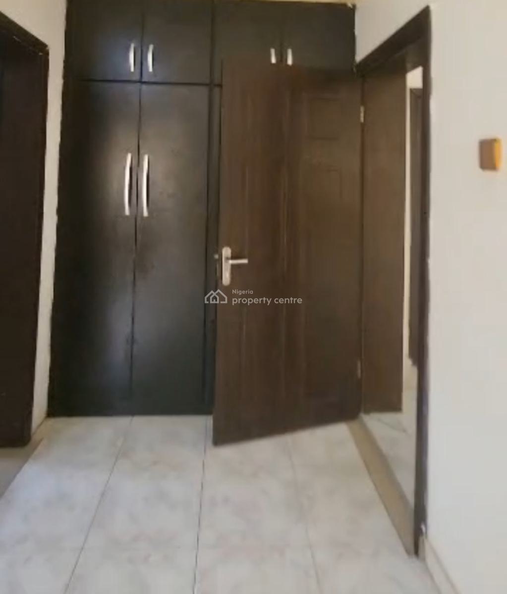 Clean Serviced 2 Bedroom Flat with Ac, Garki, Abuja, Flat / Apartment for Sale