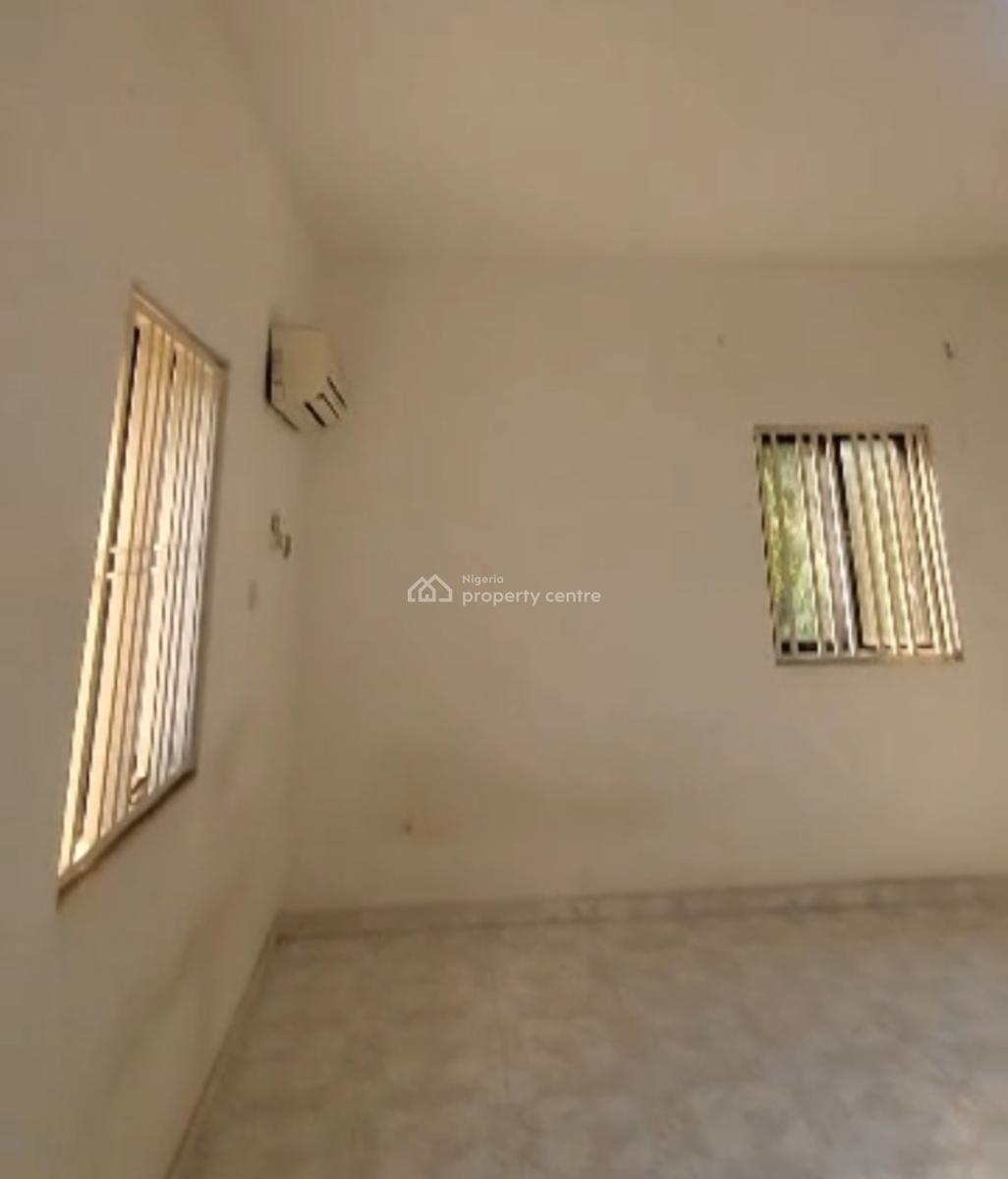 Clean Serviced 2 Bedroom Flat with Ac, Garki, Abuja, Flat / Apartment for Sale