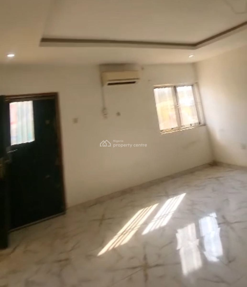Clean Serviced 2 Bedroom Flat with Ac, Garki, Abuja, Flat / Apartment for Sale