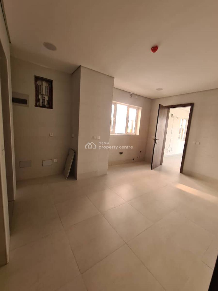 a  4 Bedroom  Semi-detached Duplex with a Room Bq, Chevron Drive, Lekki, Lagos, Semi-detached Duplex for Rent