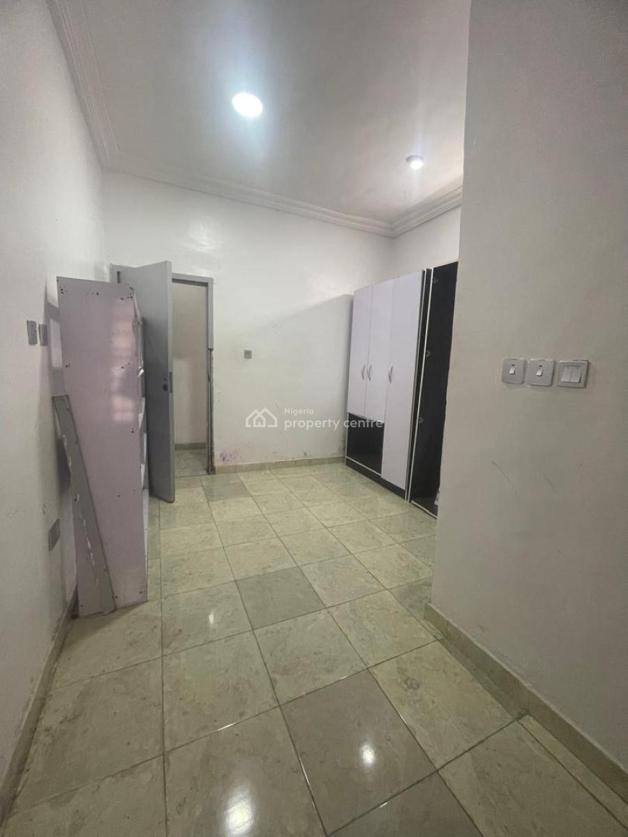 Serviced and Well Maintained 3 Bedroom Apartment with a Bq, 2nd Toll Gate, Lekki, Lagos, Flat / Apartment for Rent