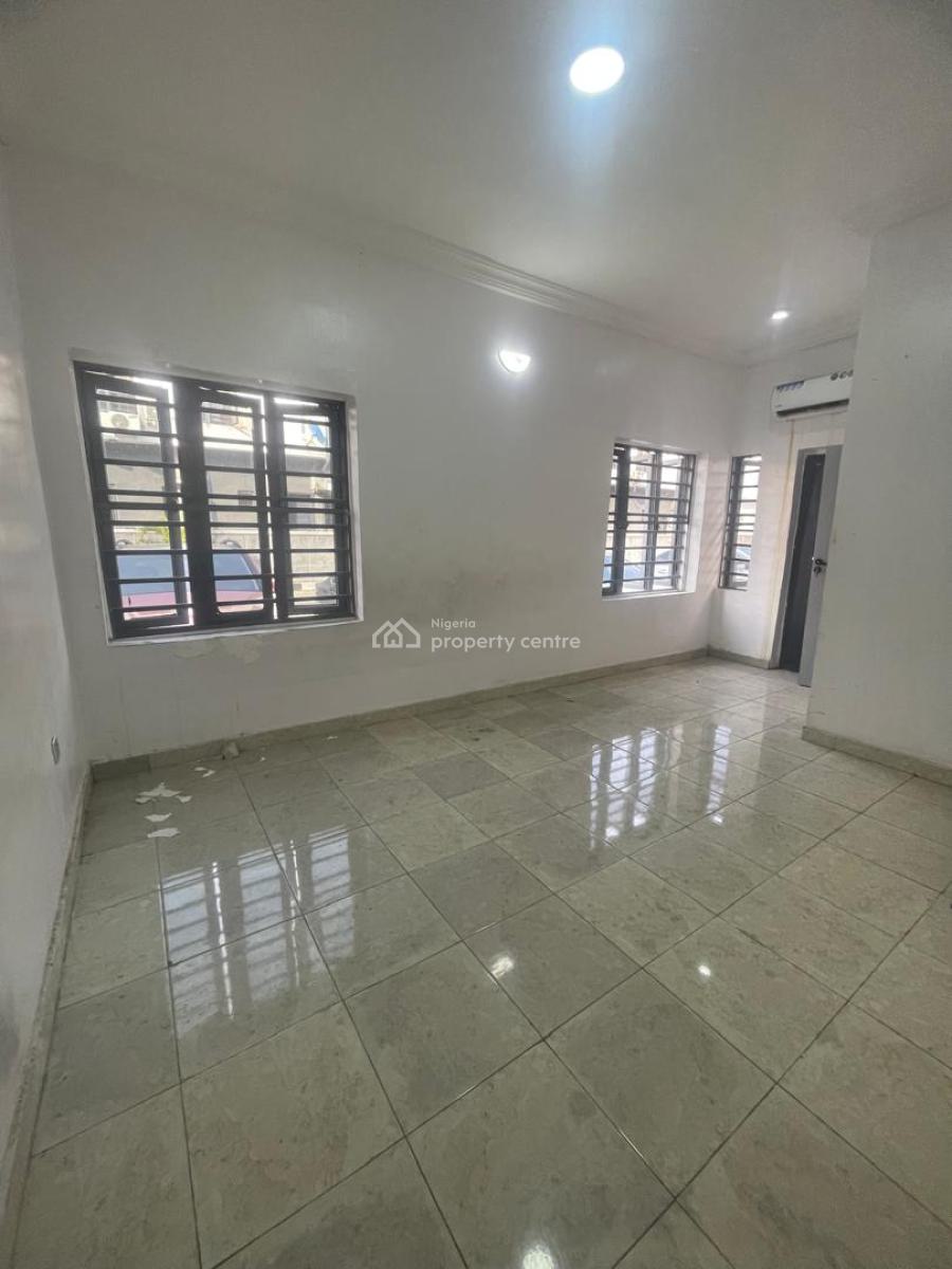 Serviced and Well Maintained 3 Bedroom Apartment with a Bq, 2nd Toll Gate, Lekki, Lagos, Flat / Apartment for Rent