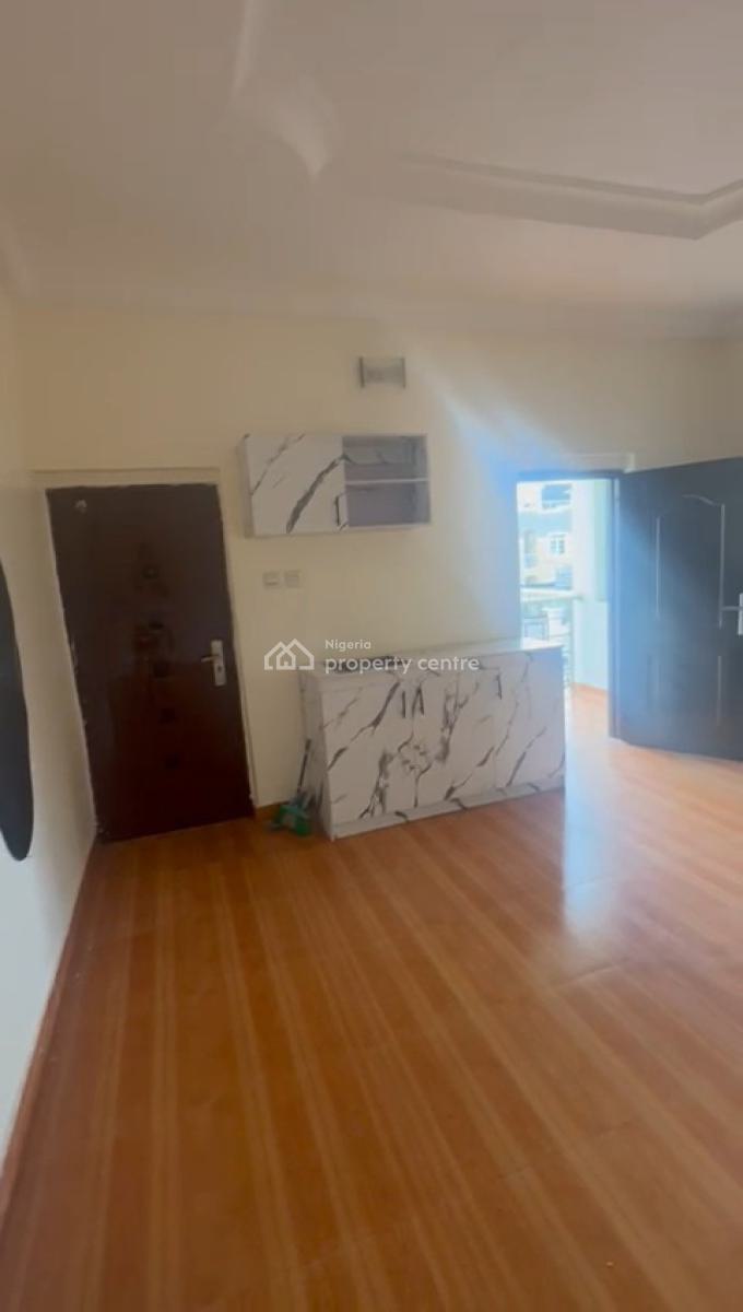 Spacious Master Bedroom Shared Apartment, Chevron Drive Bera Estate, Lekki, Lagos, Self Contain (single Rooms) for Rent