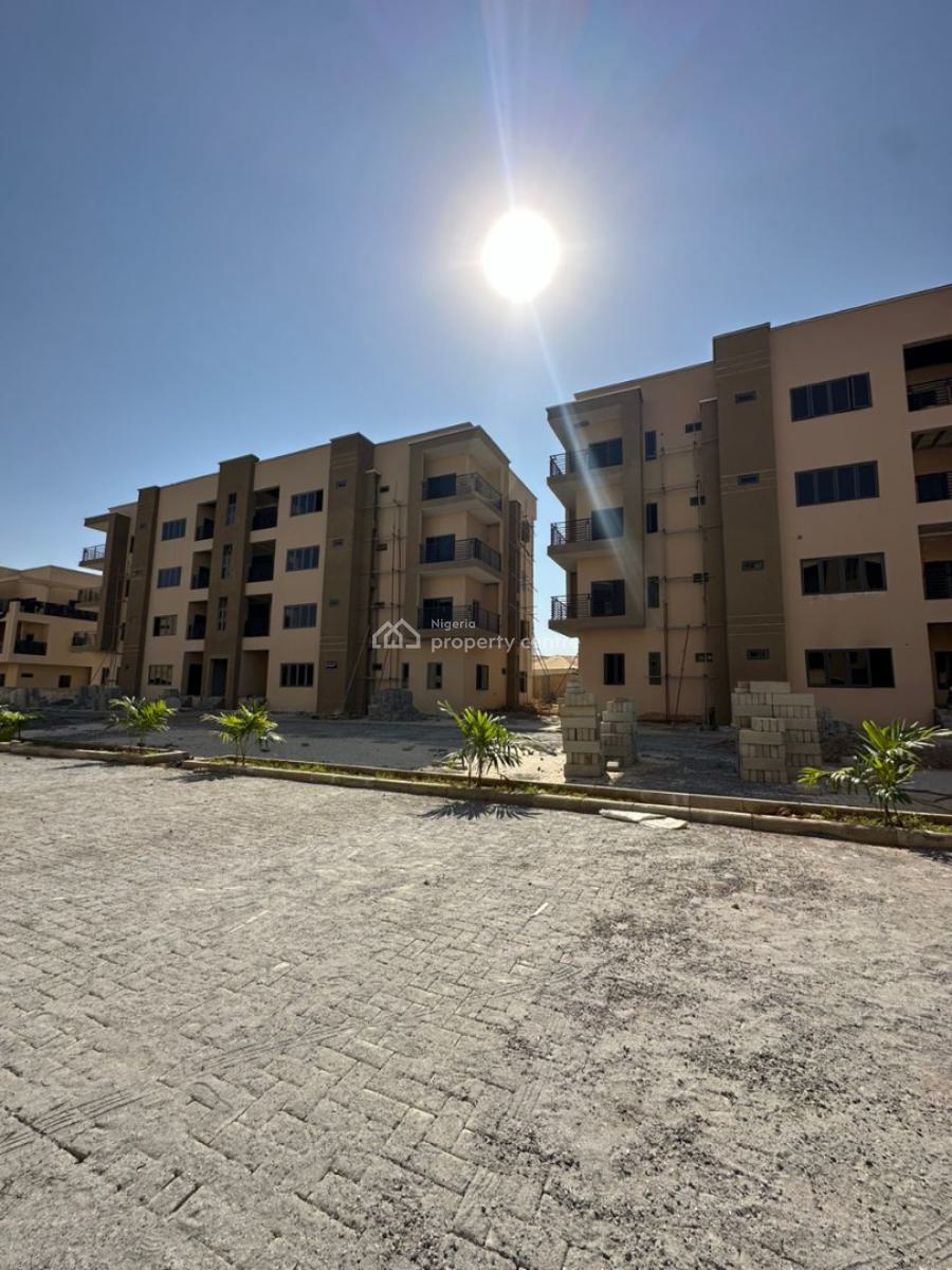 Classic 3-bedroom Flat with Bq, Apo, Abuja, Flat / Apartment for Sale