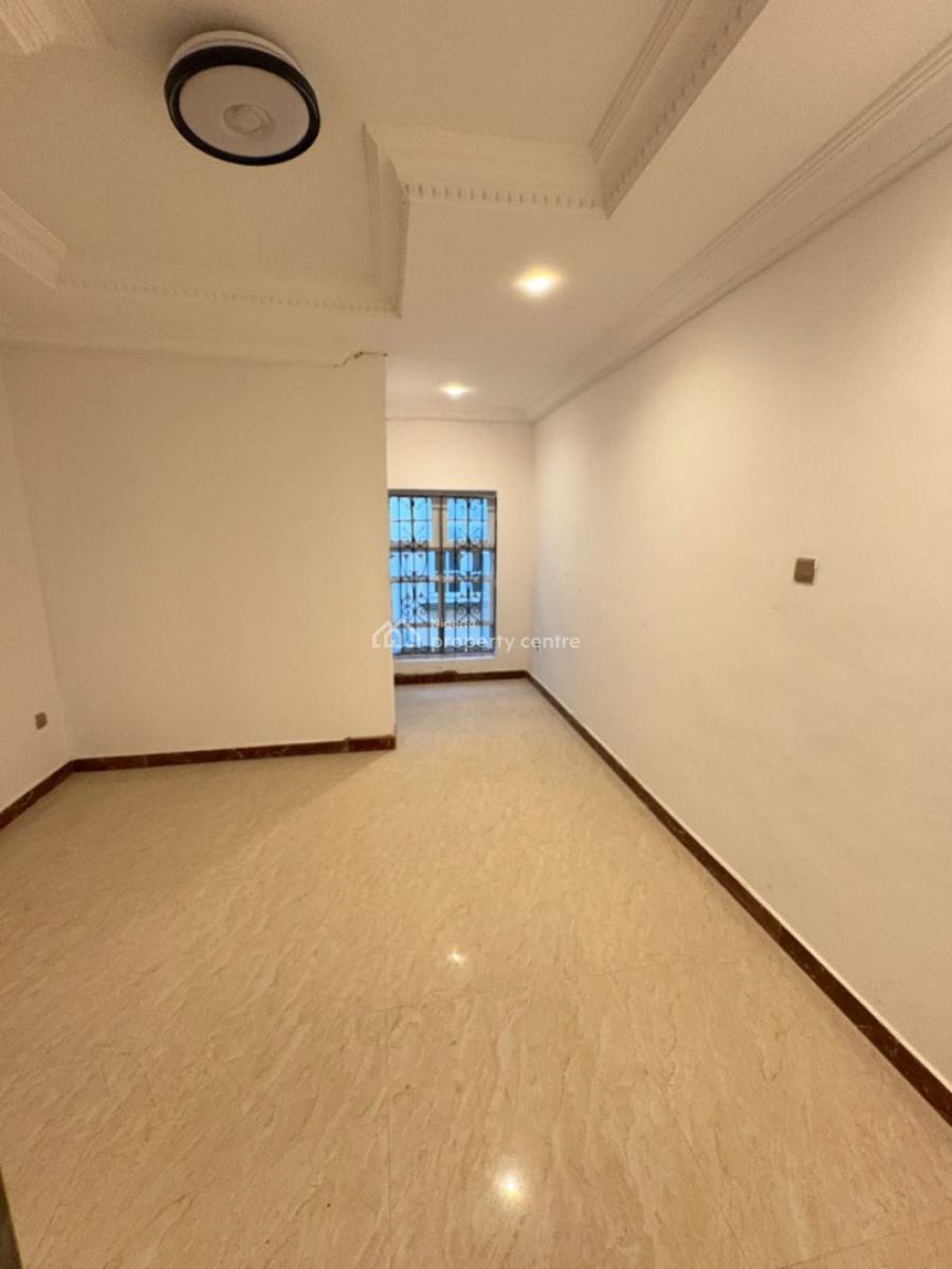 Self-serviced 3-bedroom Apartment, Off Admiralty Way, Lekki Phase 1, Lekki, Lagos, Flat / Apartment for Rent