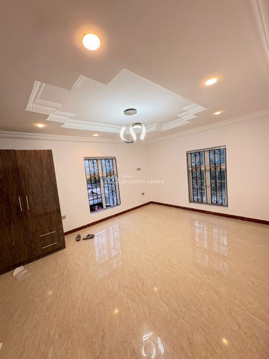 Self-serviced 3-bedroom Apartment, Off Admiralty Way, Lekki Phase 1, Lekki, Lagos, Flat / Apartment for Rent