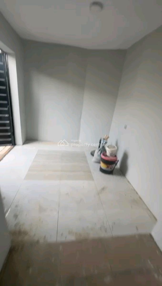 Nice Shop, Peluola Street, Oworonshoki, Shomolu, Lagos, Shop for Rent