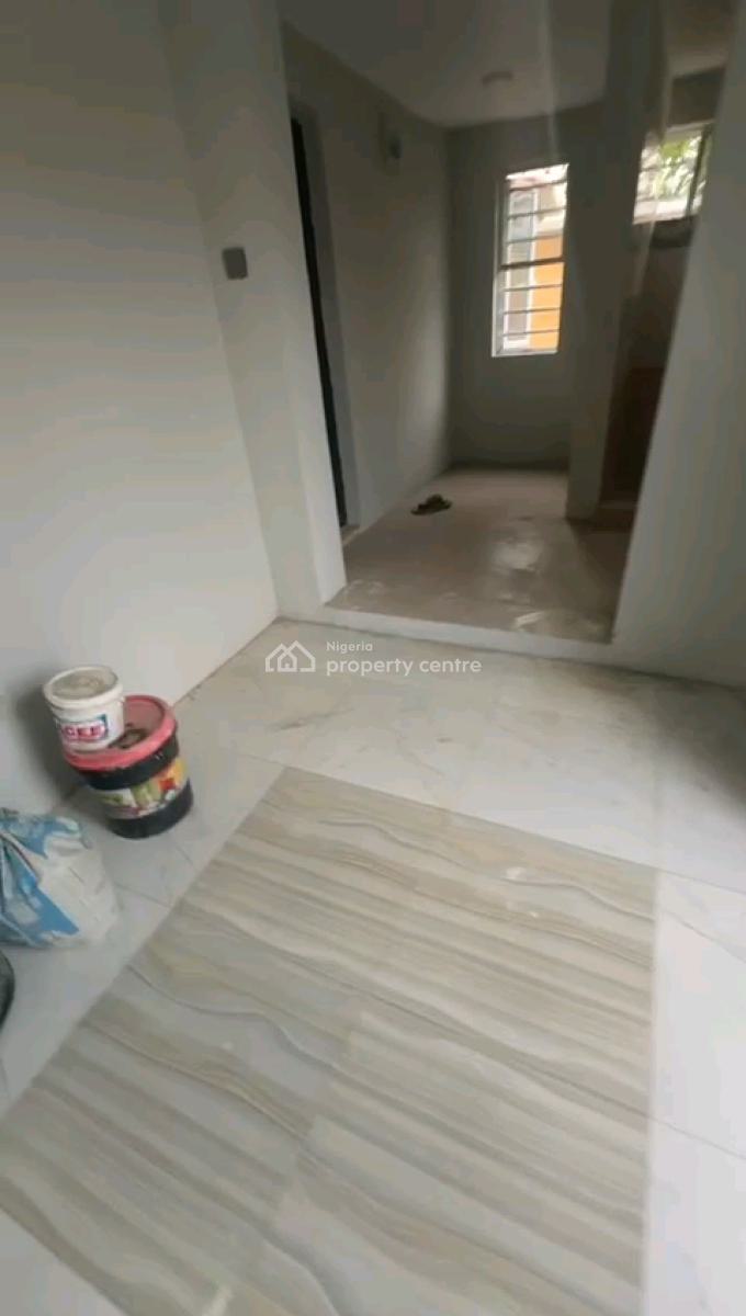 Nice Shop, Peluola Street, Oworonshoki, Shomolu, Lagos, Shop for Rent