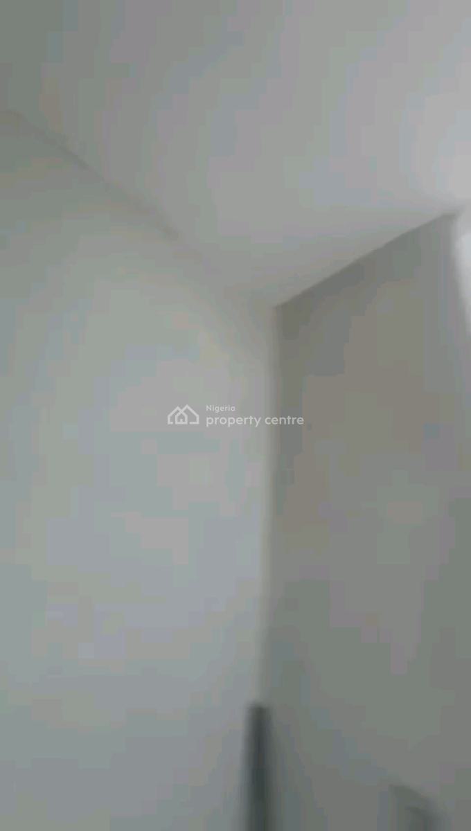 Nice Shop, Peluola Street, Oworonshoki, Shomolu, Lagos, Shop for Rent