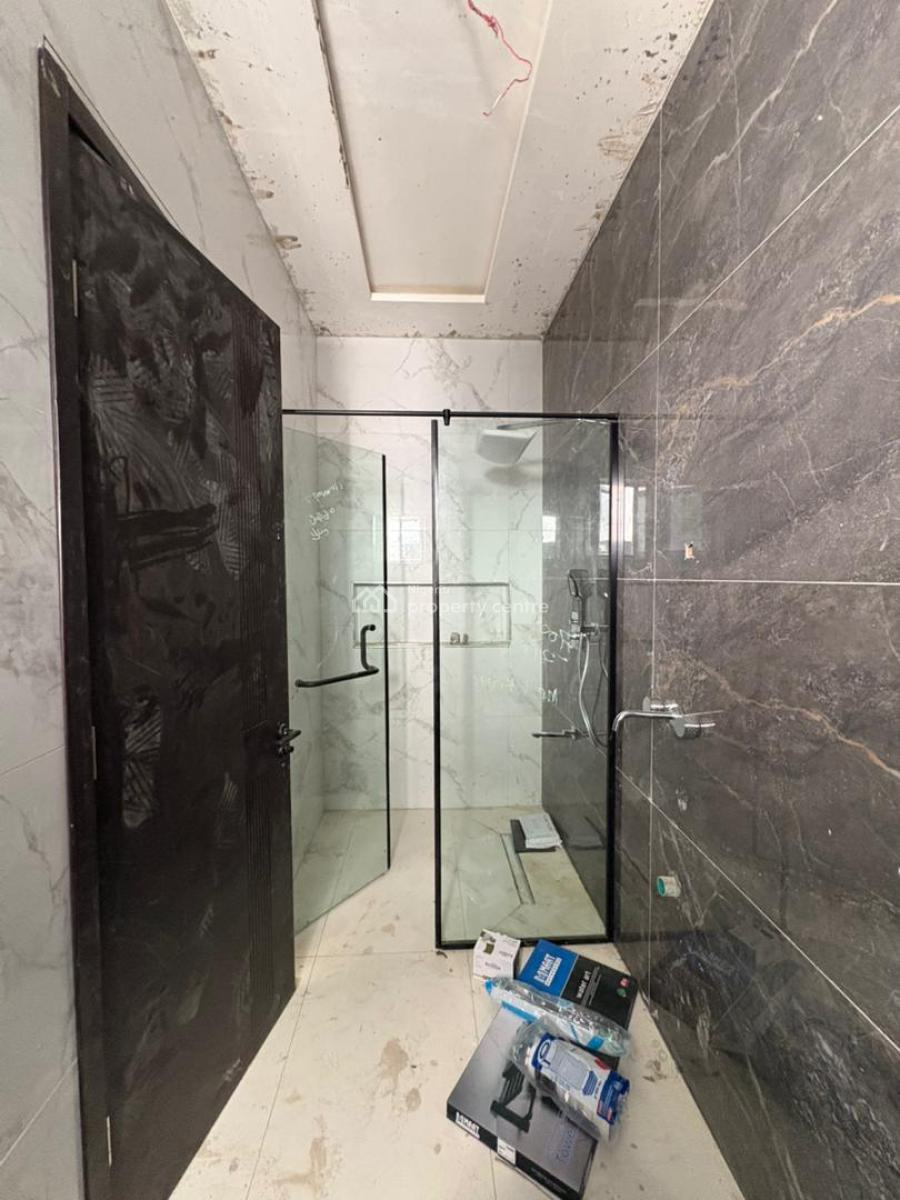 5-bed Semi-detached Duplex with Bq., Lekki, Lagos, Semi-detached Duplex for Sale