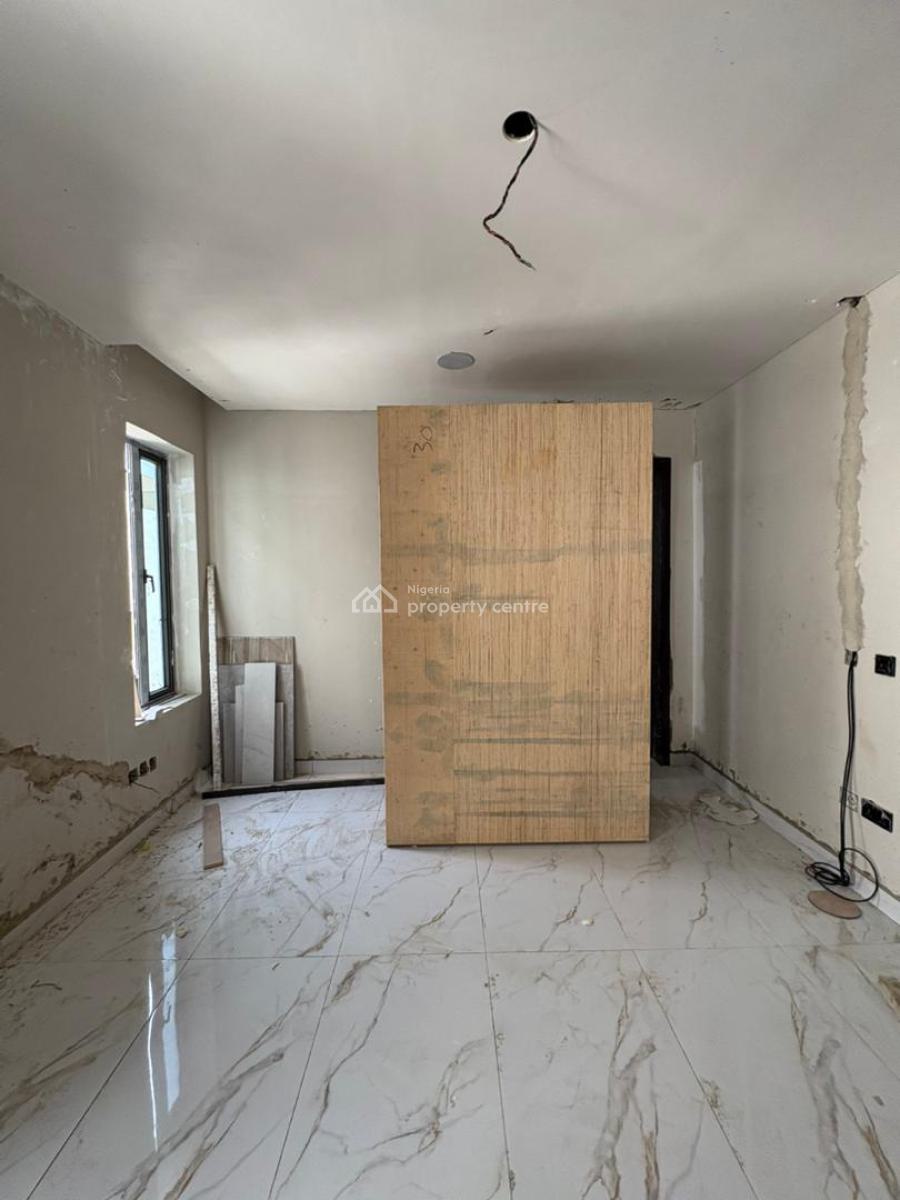 5-bed Semi-detached Duplex with Bq., Lekki, Lagos, Semi-detached Duplex for Sale