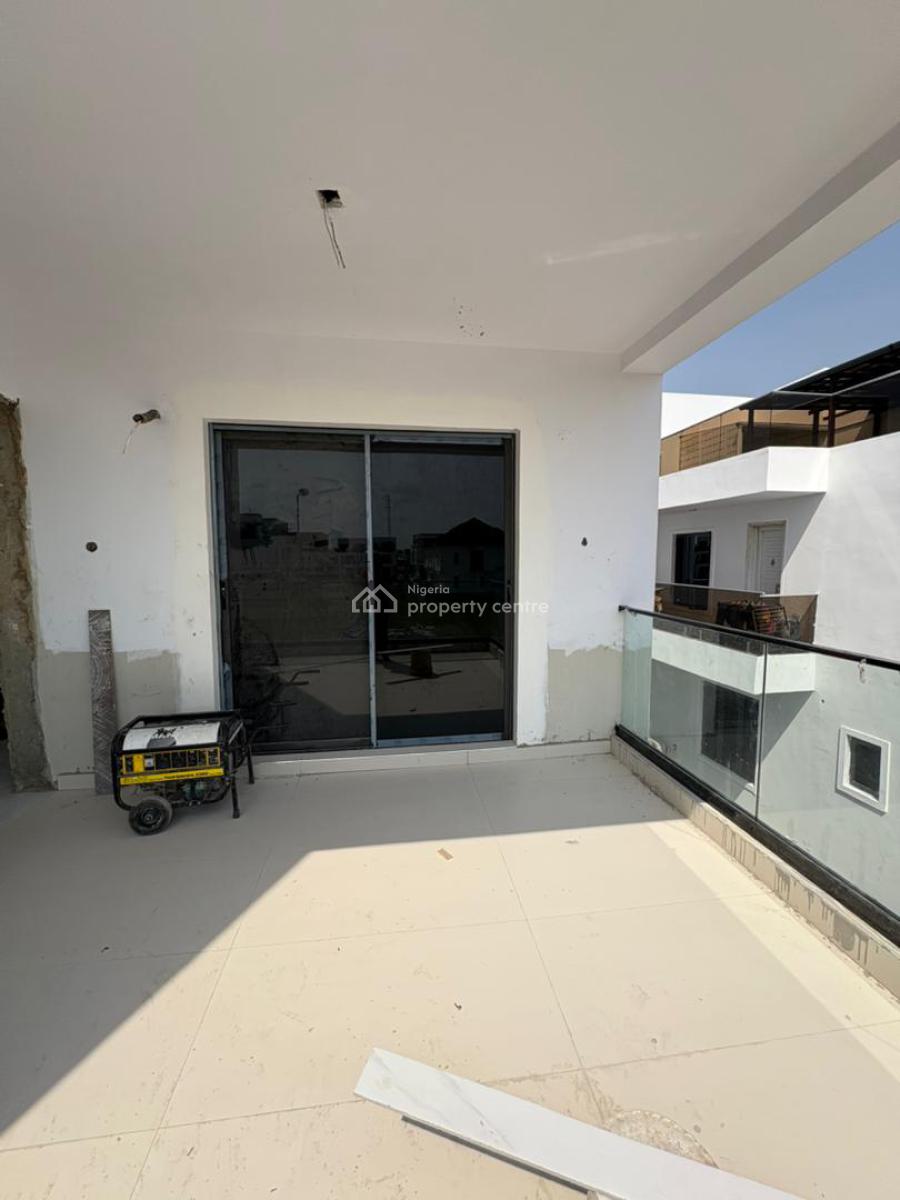 5-bed Semi-detached Duplex with Bq., Lekki, Lagos, Semi-detached Duplex for Sale