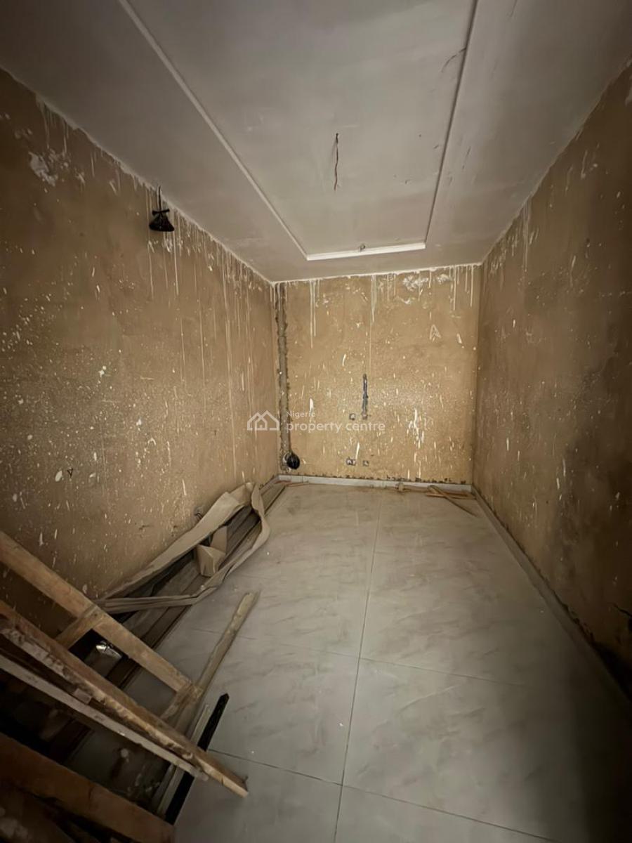 5-bed Semi-detached Duplex with Bq., Lekki, Lagos, Semi-detached Duplex for Sale